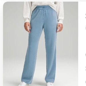 Lululemon Softstreme High Rise pant, Size 8